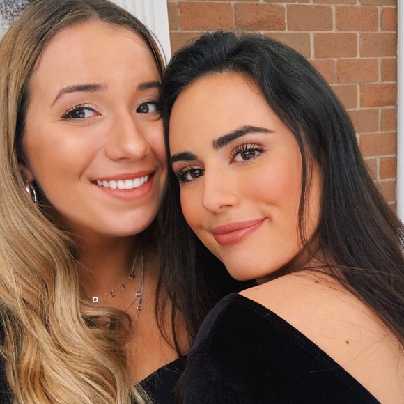 Meet your Posher, Amanda - Picture 1 of 1